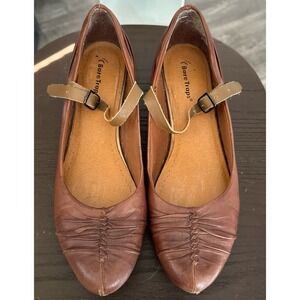 Bare Traps Mary Jane Style Brown Shoes - Size 8
